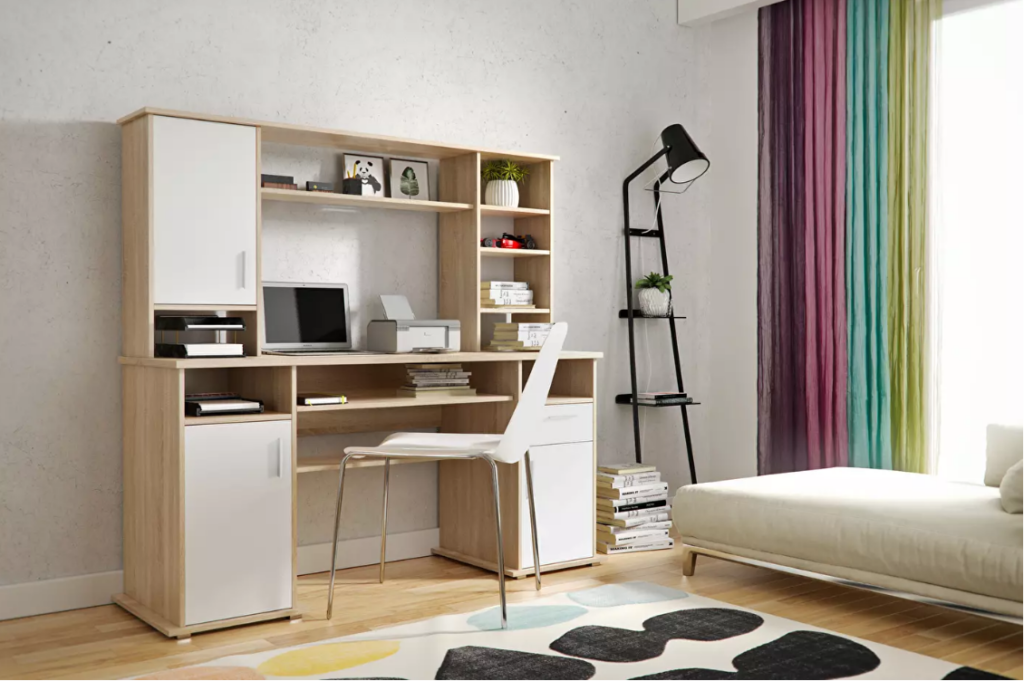 Standardni radni stol s ladicama i ormarićima sa strane. 