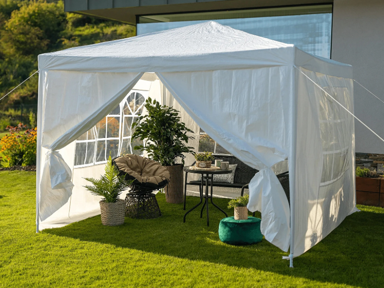 Ako tražite praktičnost po pristupačnoj cijeni, plastični paviljon je dobar izbor. Otporni su na vremenske uvjete, lagani i jednostavni za čišćenje. Estetski možda nisu impresivni kao drveni ili metalni modeli, ali nude odličan omjer funkcionalnosti i cijene.