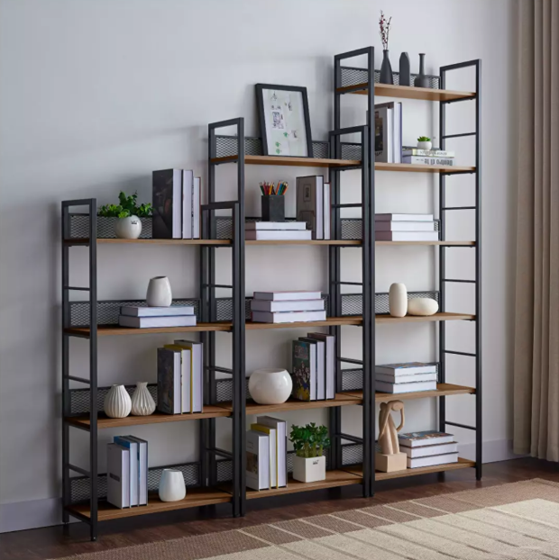 kućne knjižnice i dalje nalaze svoje mjesto u našim životima.