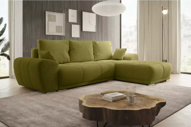 Pravila održavanja - Prostrana kutna garnitura u boji maslinasto zelene tkanine s drvenim stolićem za kavu u modernom dnevnom boravku.