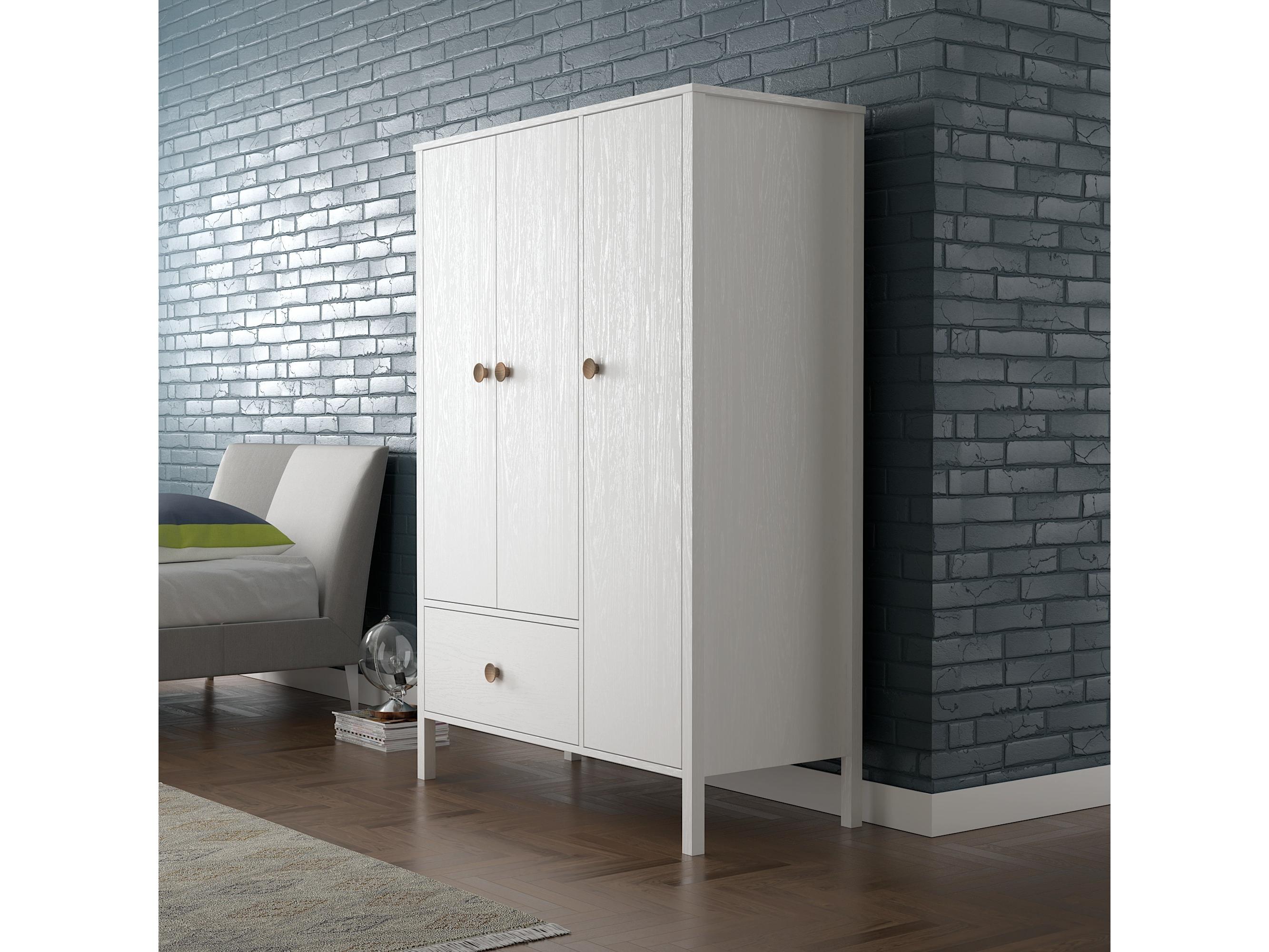 Ormar za garderobu Franc 67 (bijelo drvo)